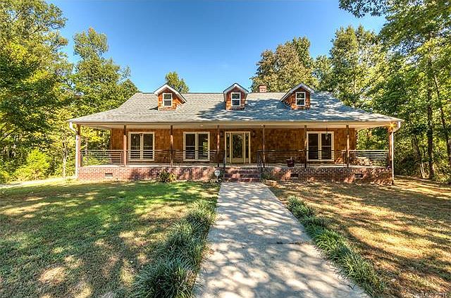 1st image of 455 Ravenwood Dr