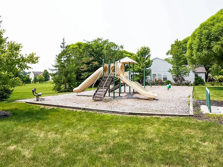 12305 Bearsdale Dr — Photo 18