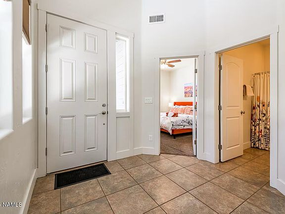 4th image of 2943 S Pepita Dr