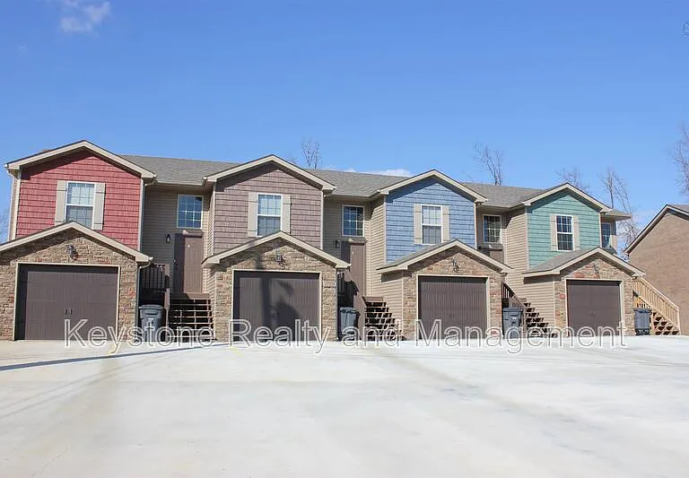 1721 Thistlewood Dr #C — Photo 1