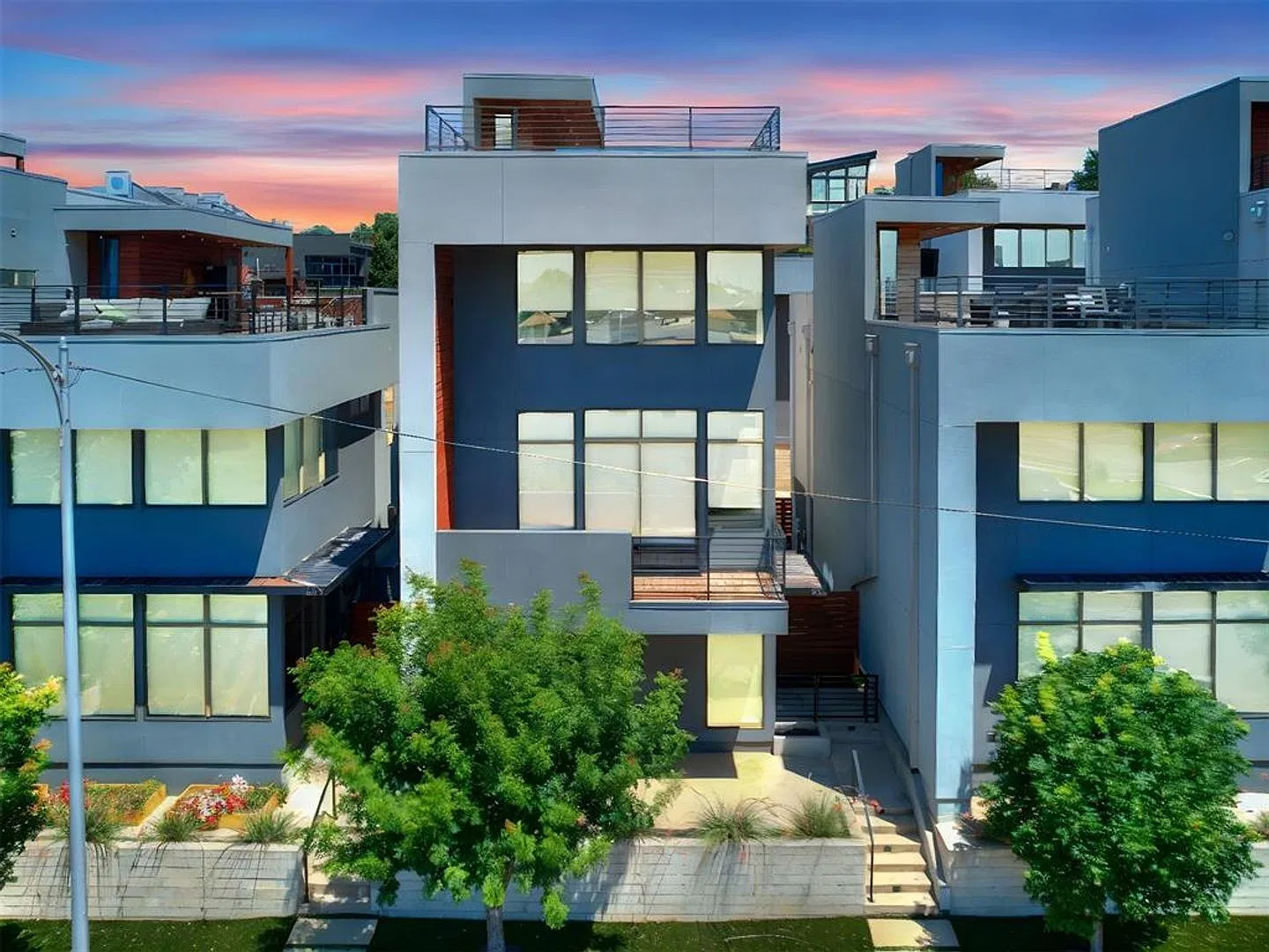 *Special*Luxury Modern Contemporary 3 Bedroom 3.5 Bathroom Home In "Sosa" District/ Downtown Okc — Photo 2