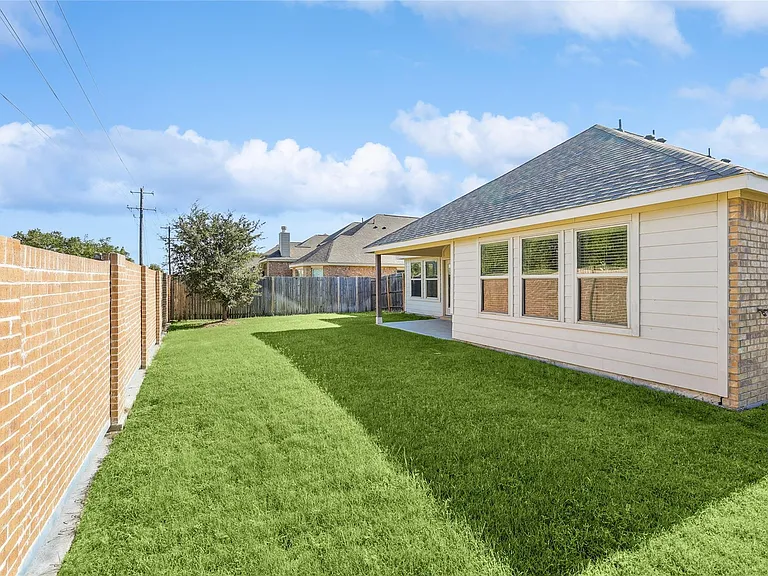 1409 Freesia Dr — Photo 20