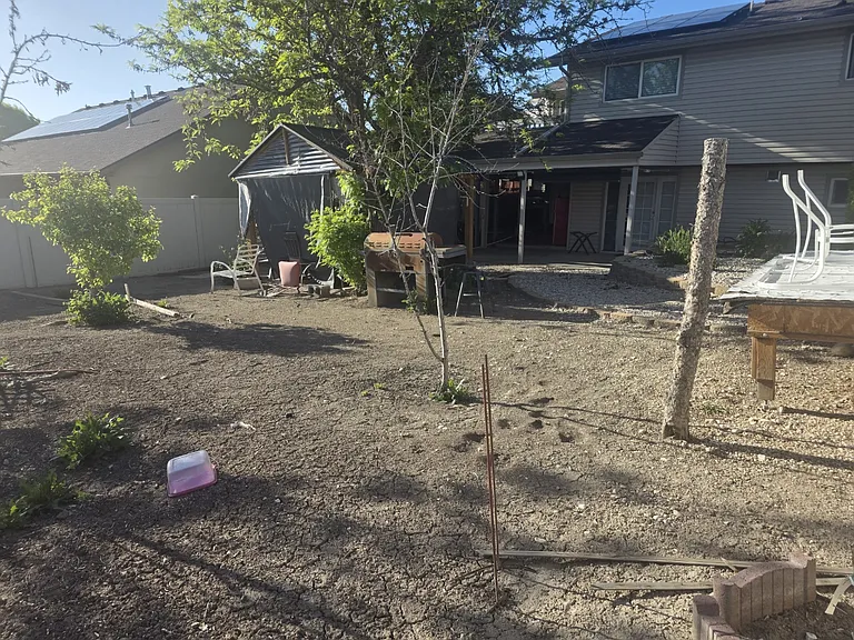 223 Country Club Dr — Photo 8