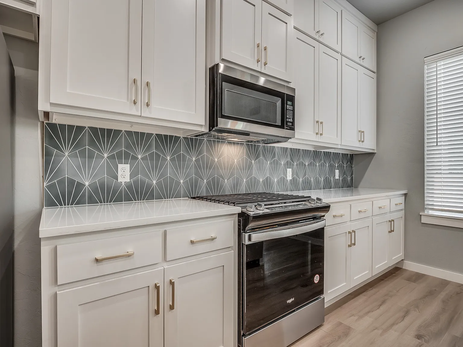3 bed, 2.5 bath, 1750 sqft, $1,895 — Photo 3
