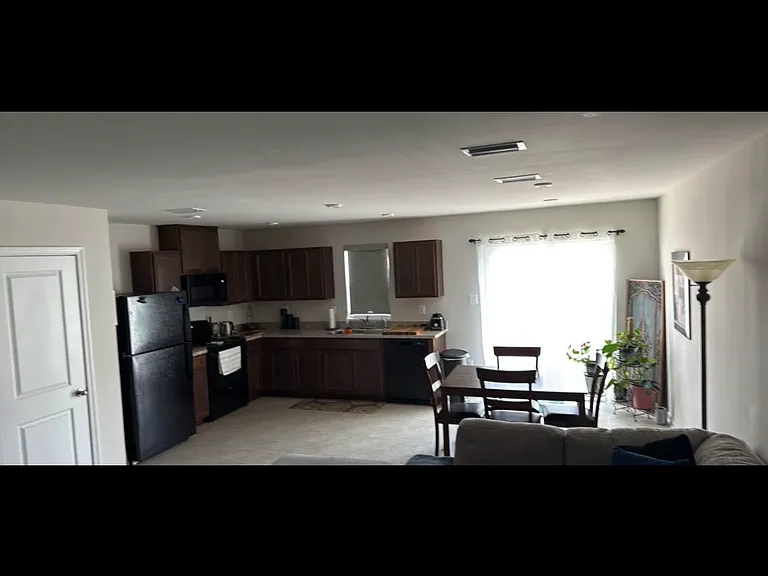 125 Calais Pl — Photo 3