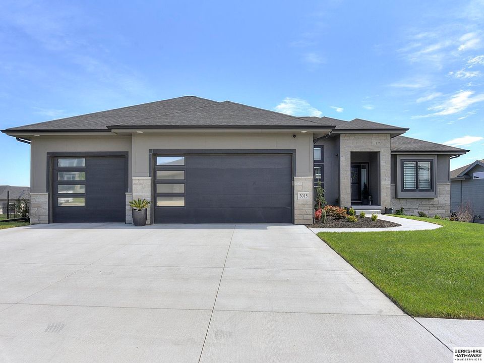 1st image of 3015 N 182nd St