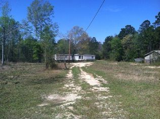 27 Cameron Ln, Poplarville, MS 39470