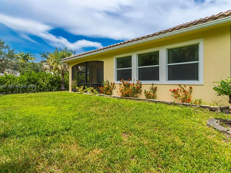 8361 NW 120th Way — Photo 23