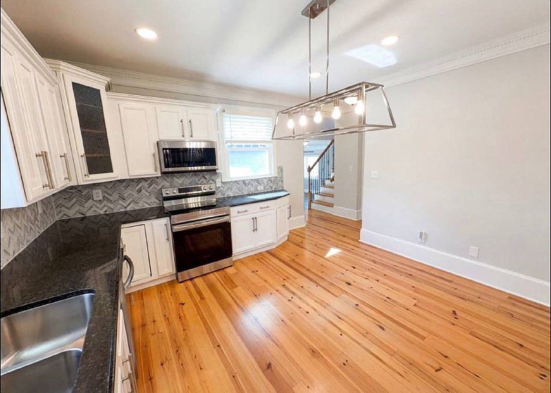 1st image of 1109 Herrin Ave