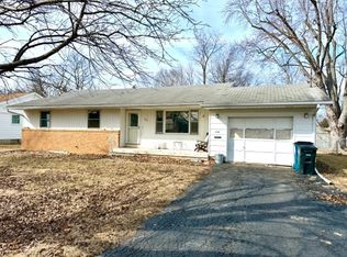 126 N Maple St, Princeton, IL 61356