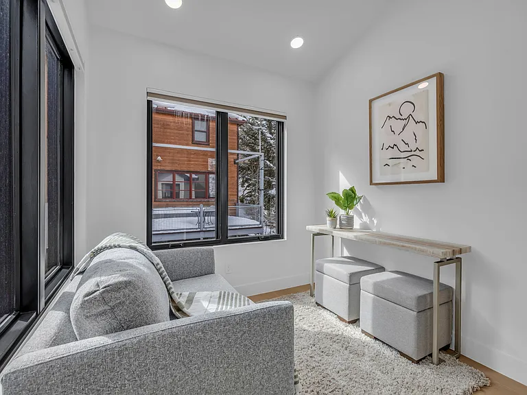 1215 Norfolk Ave — Photo 14