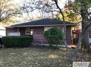 71 Orange St, Edison, NJ 08817