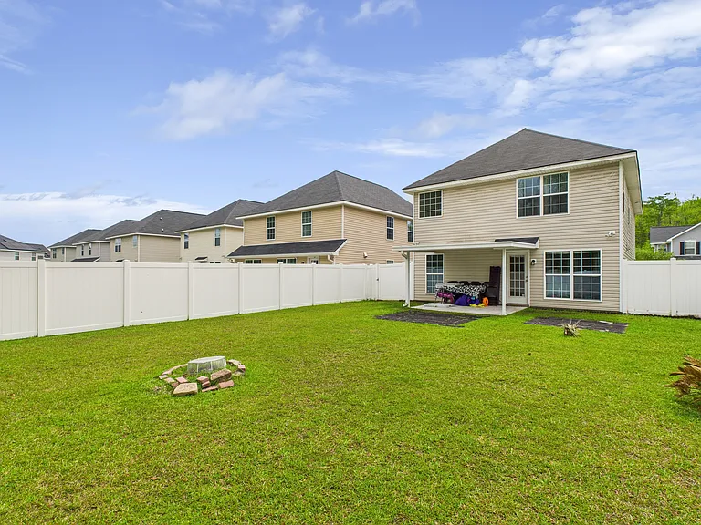 213 Grandview Dr — Photo 33