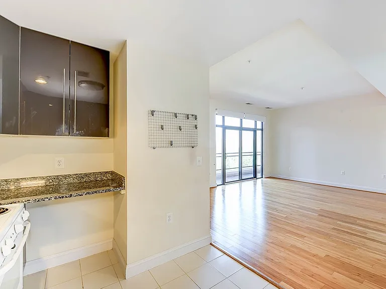 1011 Arlington Blvd #1101 — Photo 5