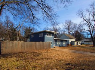 212 Santa Fe St, Halstead, KS 67056