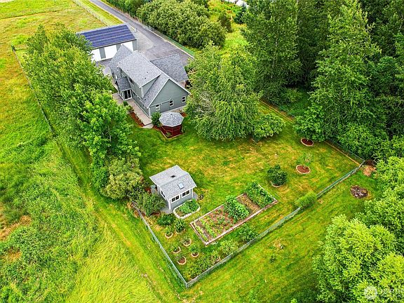 4th image of 727 Lange Road