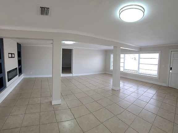 3rd image of 601 Riverview Ave