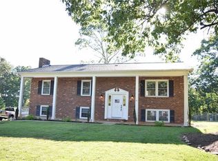 2530 Brentwood Cir, Lenoir, NC 28645