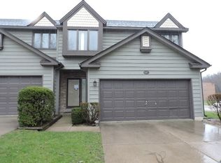 647 Edwards Ave, Dundee, IL 60118