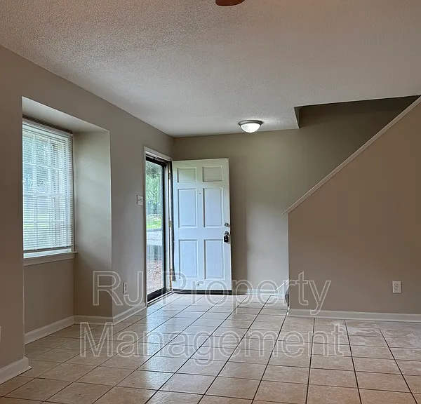 3400 Lord Dunmore Cv — Photo 7