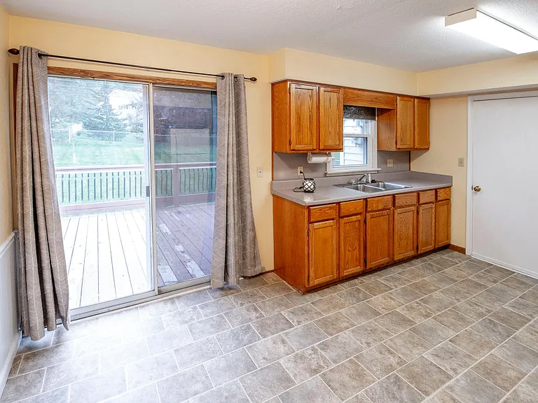 7430 Reeds Ln — Photo 6