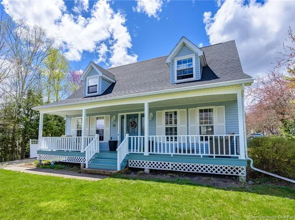 18 Pugsley St, Fredericton, NB E3B 6J3
