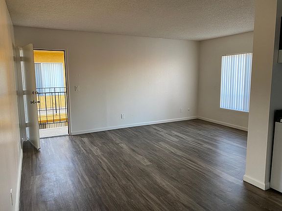 Livingroom towards front door