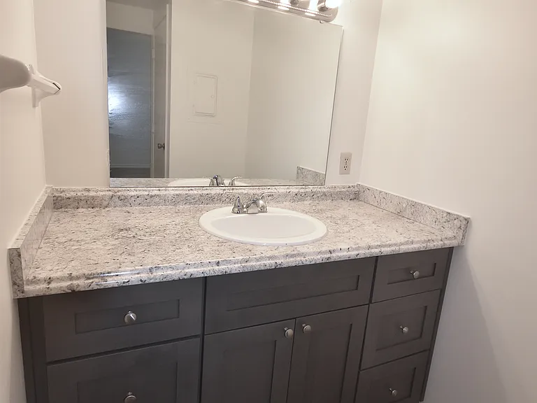 Waveland Place Apartments — Photo 63