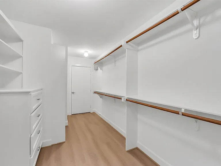 650 Westcross St #70 — Photo 33