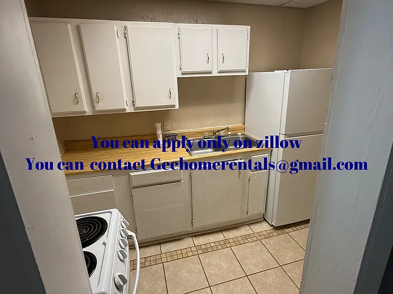727 Spruce St #B — Photo 4