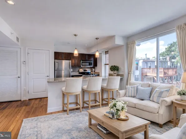 420 16th St SE APT 208, Washington, DC 20003