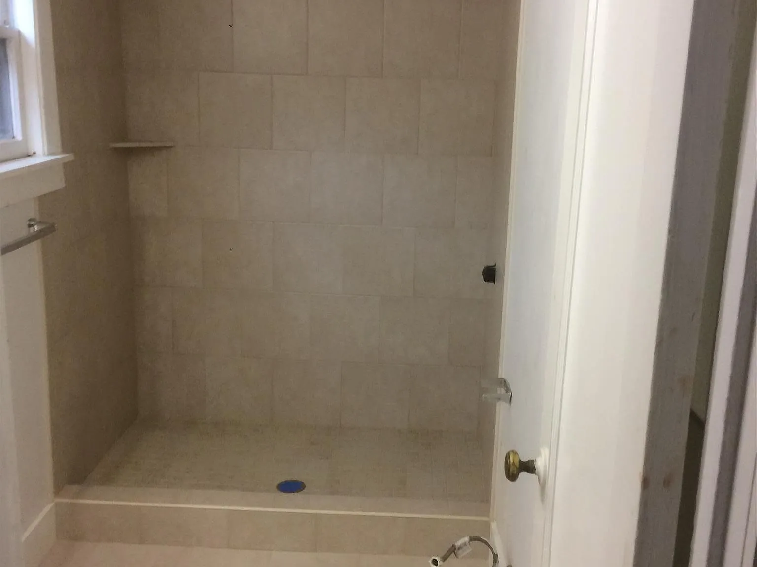 2 bed, 1.0 bath, 800 sqft, $1,100 — Photo 3