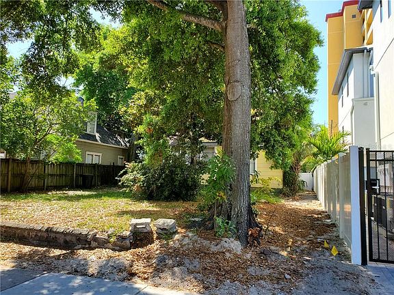 3rd image of 734 3rd Ave S