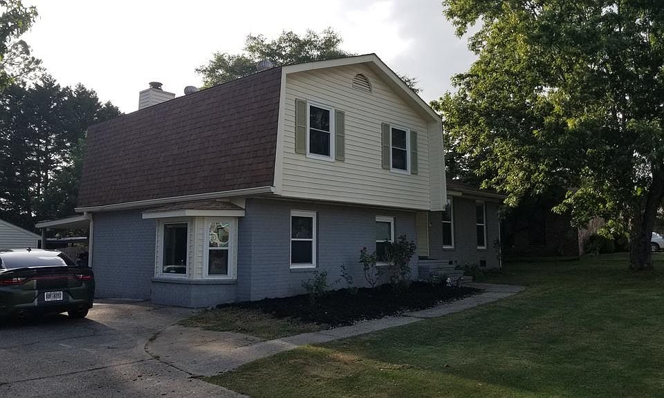 1st image of 214 Cavalier Dr