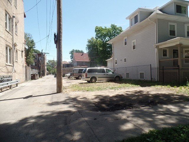 1st image of 47 N Lorel Ave