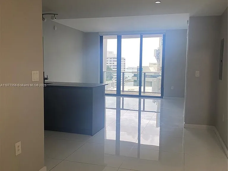 1010 Brickell Ave #1502 — Photo 4