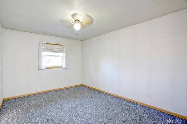 2nd image of 9608 Fruitland Ave E