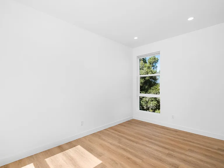 5247 Rincon St — Photo 14