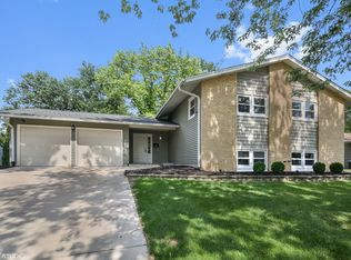 6403 Dean Dr, Woodridge, IL
