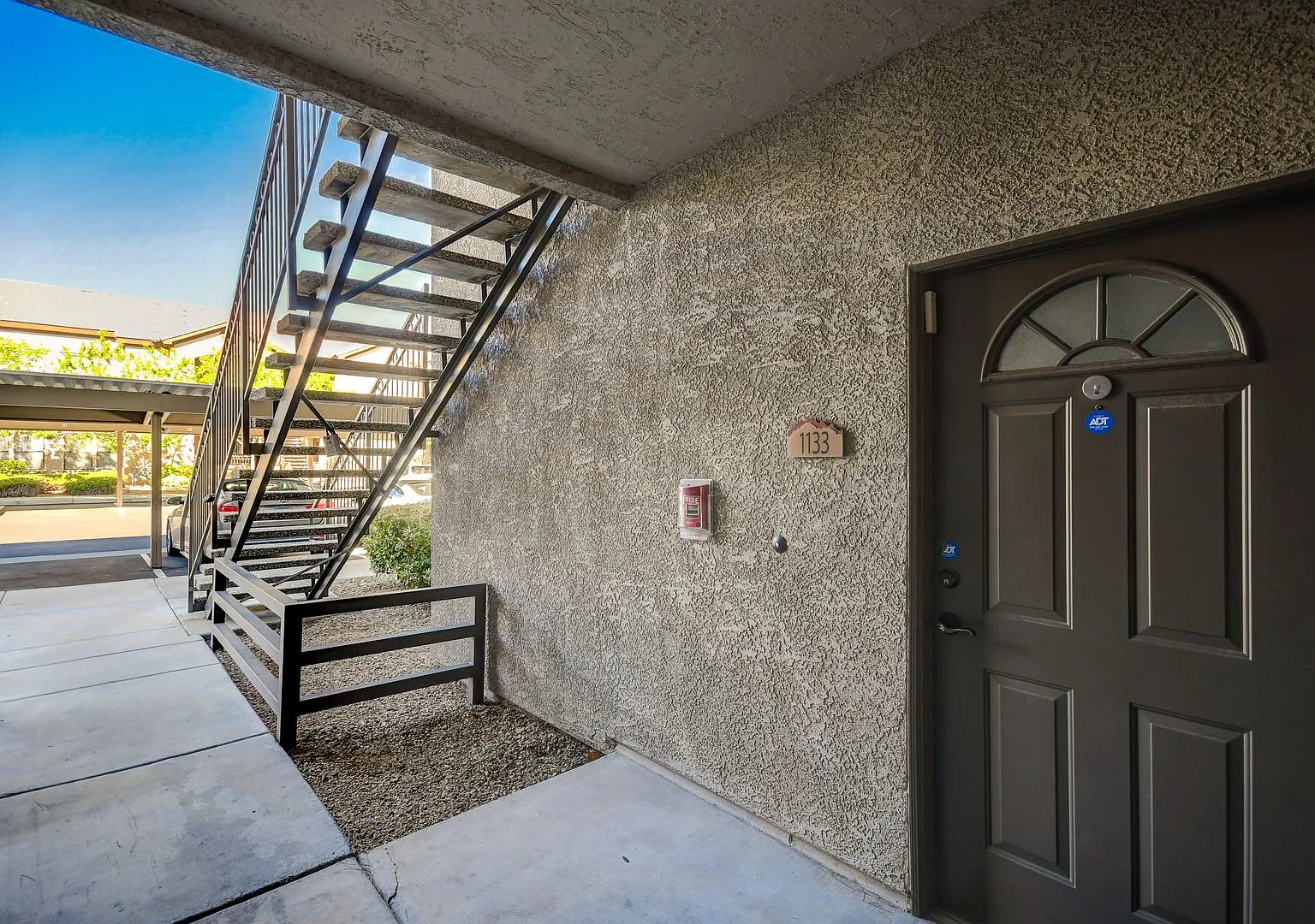 Two Bedroom Condo with 1 car detached Garage *Coming Soon* — Photo 3