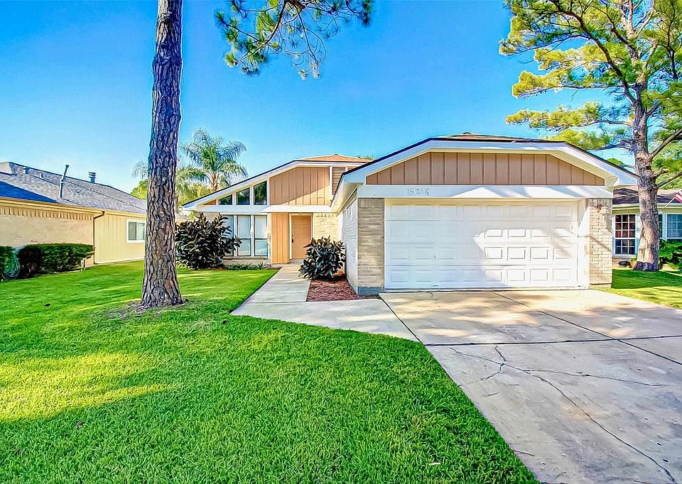 1st image of 15238 Barbarossa Dr