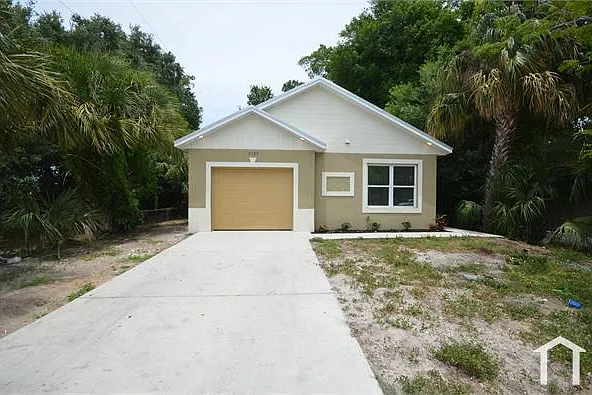 3303 Armstrong Ct — Photo 2