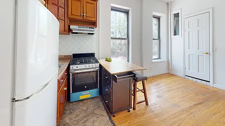 Rented by Bond New York