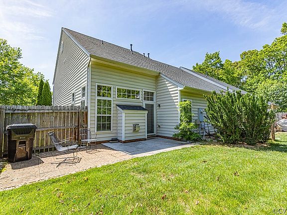 3rd image of 6920 Alder Grove Dr