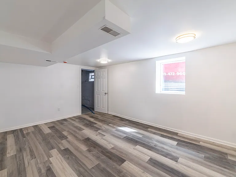 553 Highland St — Photo 31