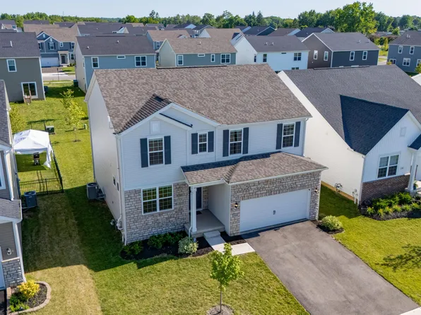 1319 Theodore Dr, Lockbourne, OH 43137