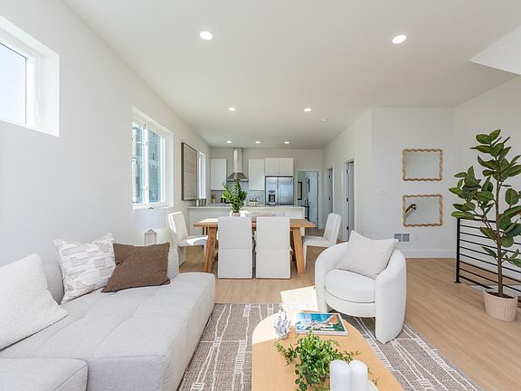 5th image of 109 A Westminster Ave