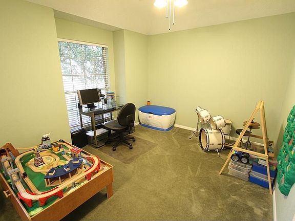 5th image of 2517 Potomac Dr