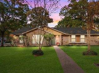 8201 Heatherbrook Cir, Haughton, LA 71037