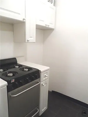 Rented by DSA Realty | media 28